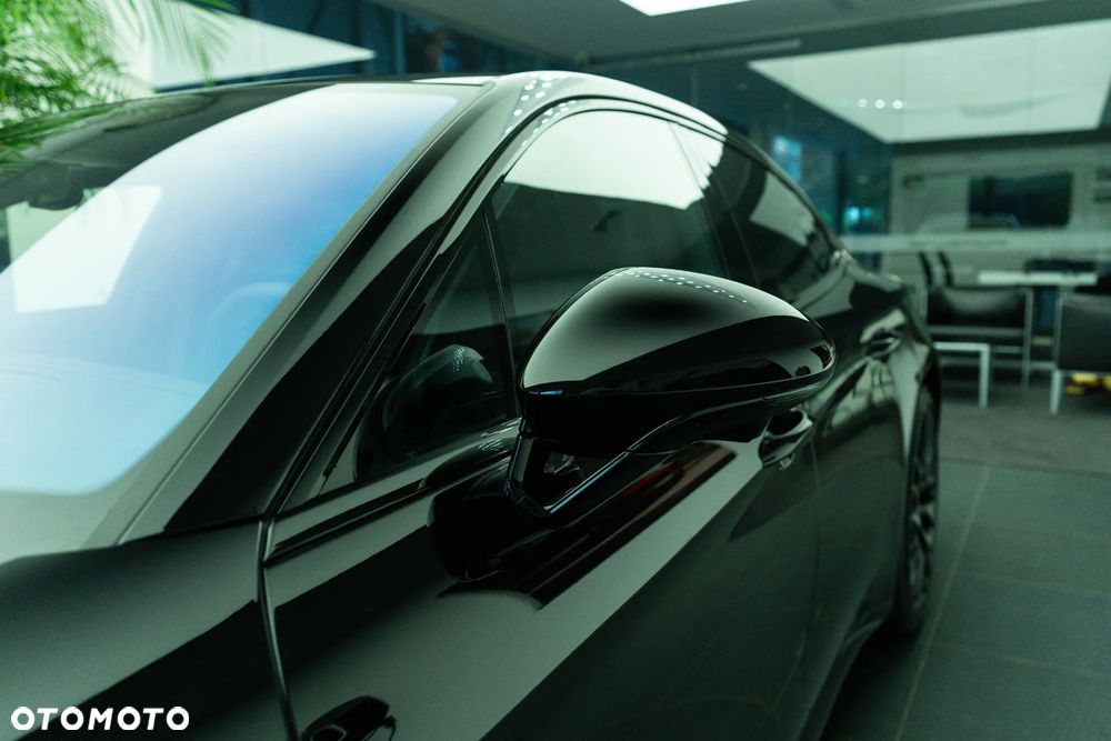 Porsche Panamera 4 E-Hybrid PHEV - 30