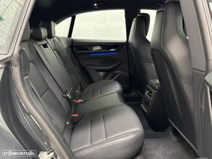 Porsche Macan Electric 4 - 51