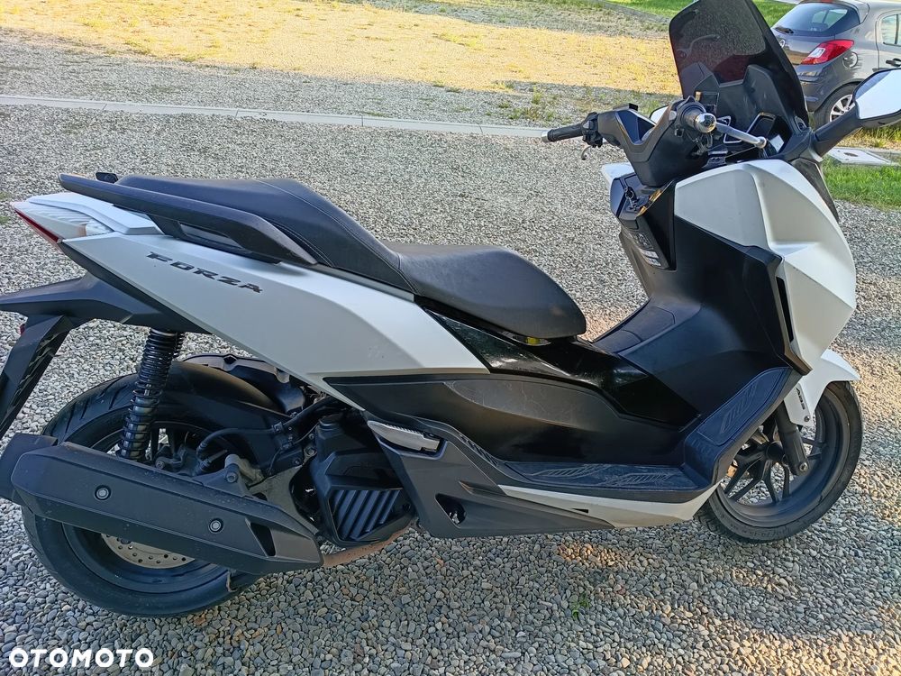 Honda NSS - 28