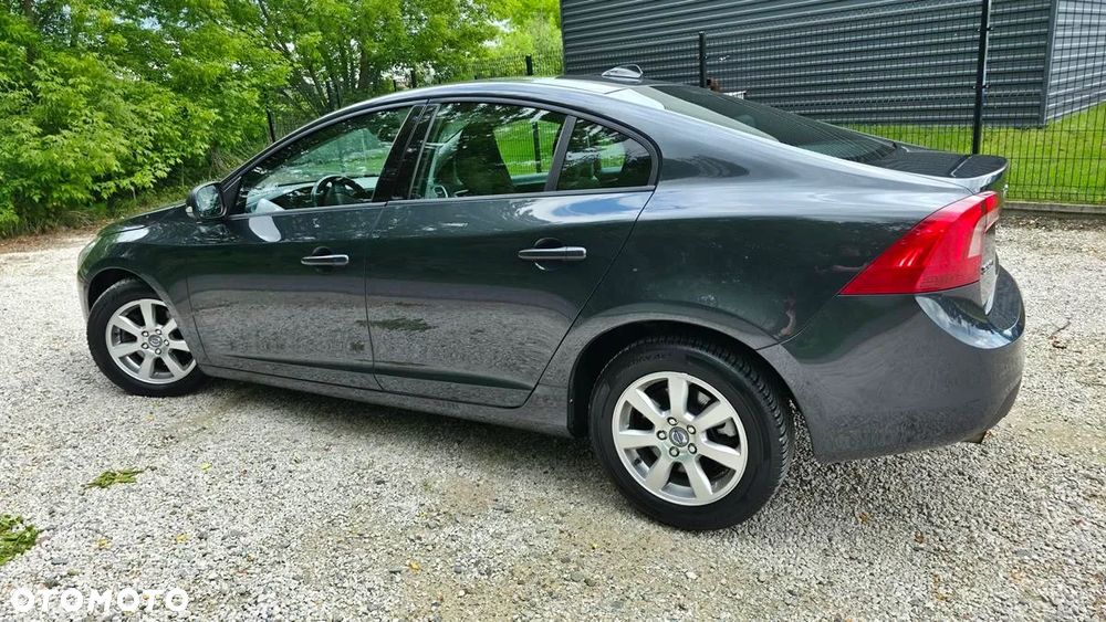 Volvo S60 D2 - 19