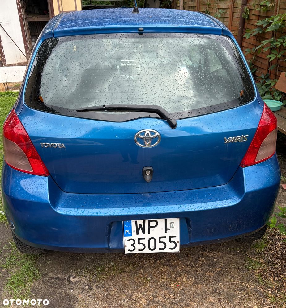 Toyota Yaris - 4