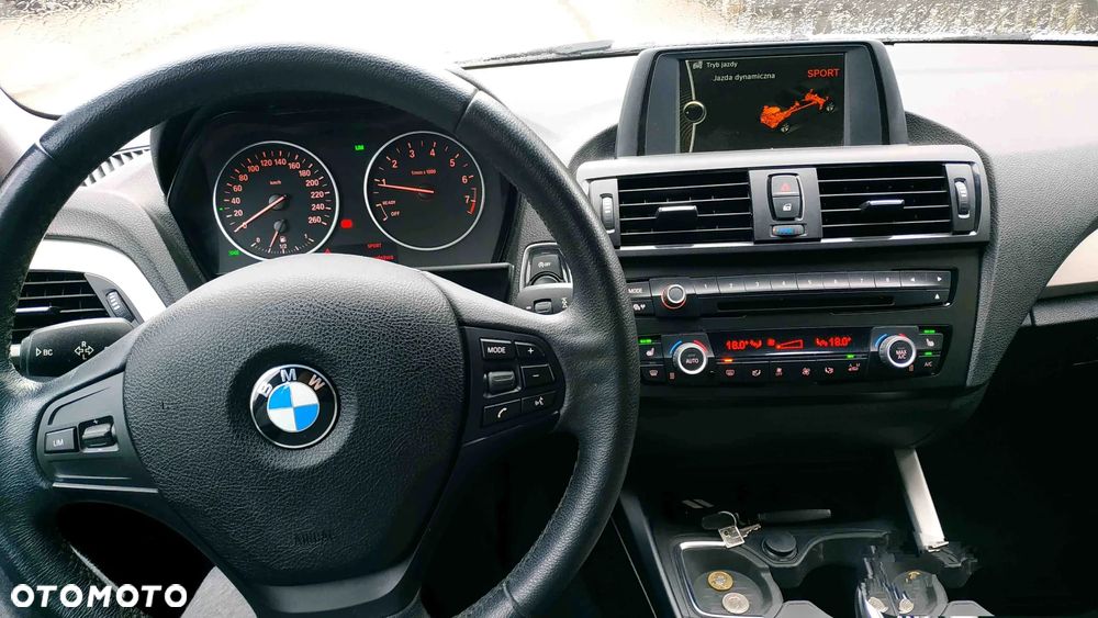 BMW Seria 1 116i Sport Line - 7