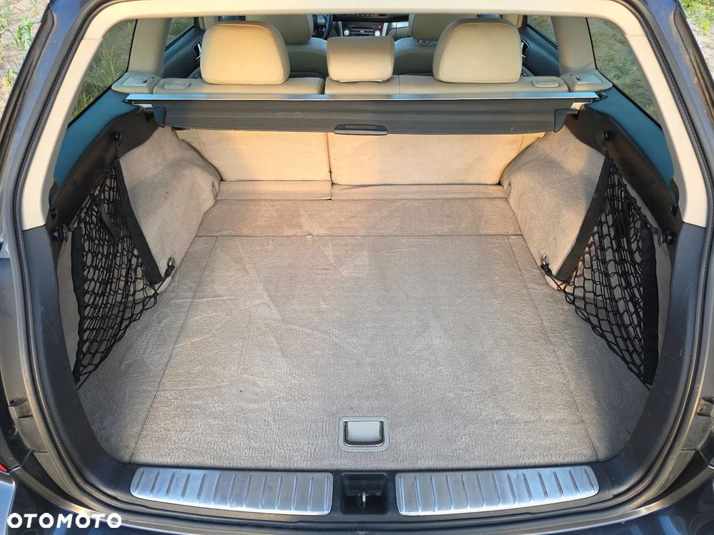 Subaru Outback - 32