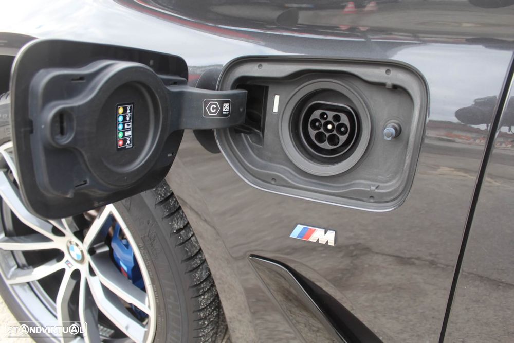 BMW 530 e Pack M - 27