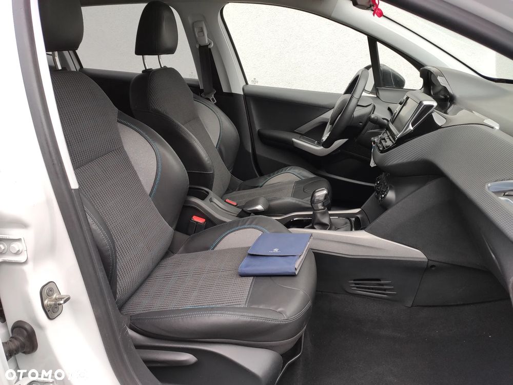 Peugeot 2008 1.6 BlueHDi Allure - 29