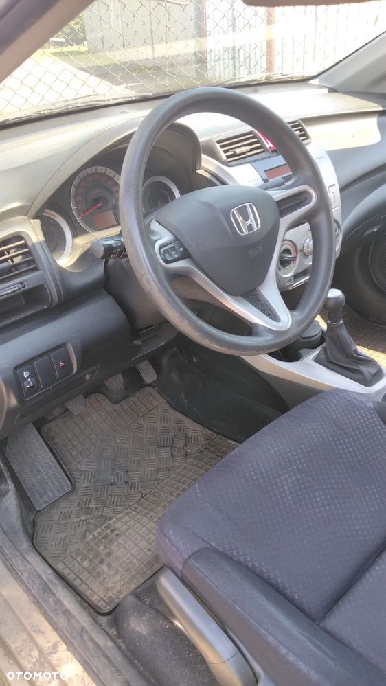 Honda City 1.4 Comfort - 9