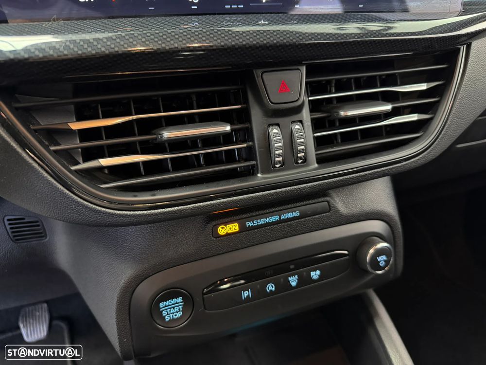 Ford Focus 1.0 EcoBoost MHEV ST-Line - 25