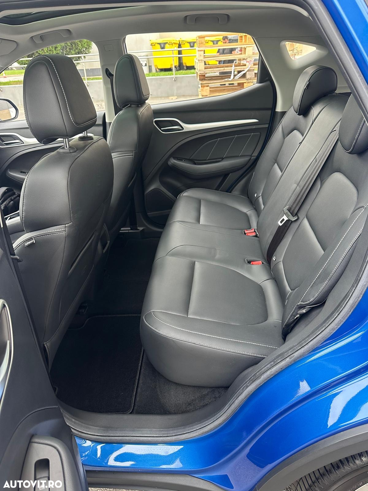 MG ZS EV Luxury - 13