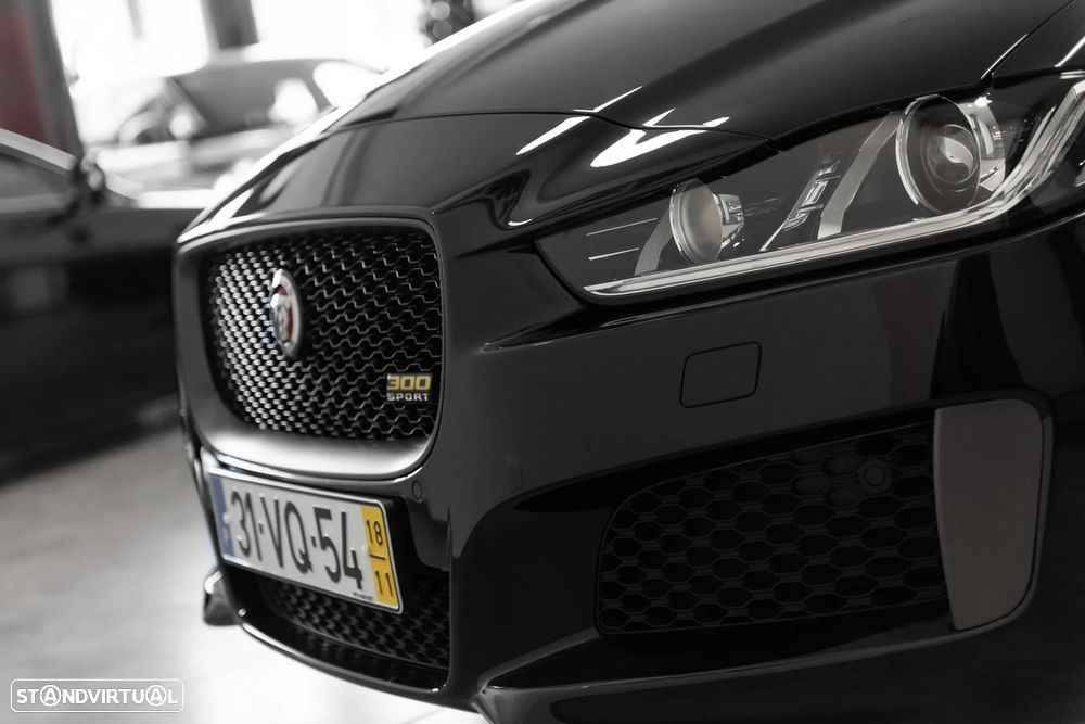 Jaguar XE 2.0 i4 R-Dynamic HSE AWD - 7