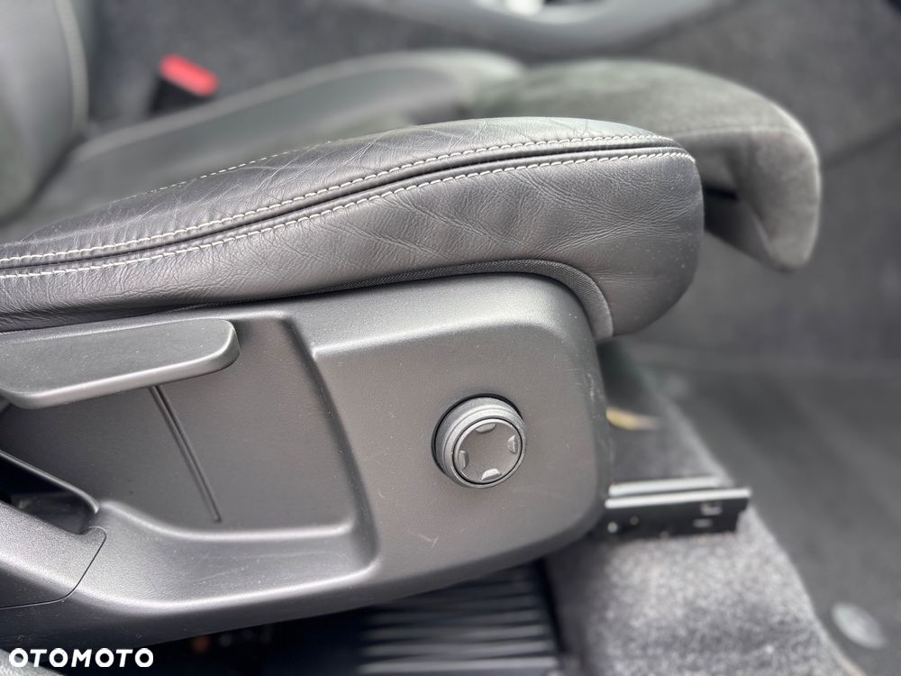 Volvo XC 40 D3 SCR Inscription - 25