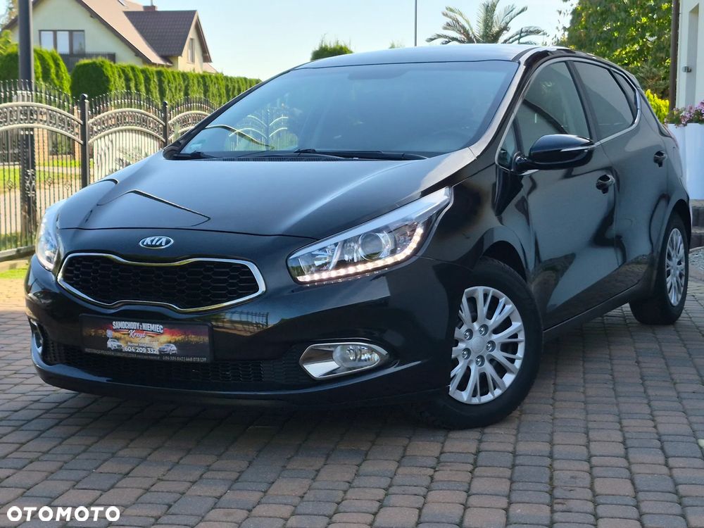 Kia Ceed - 36