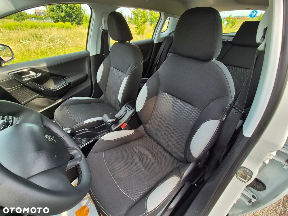 Peugeot 2008 PureTech 82 Active - 28
