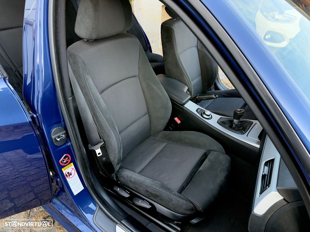 BMW 320 d Navigation Sport - 55