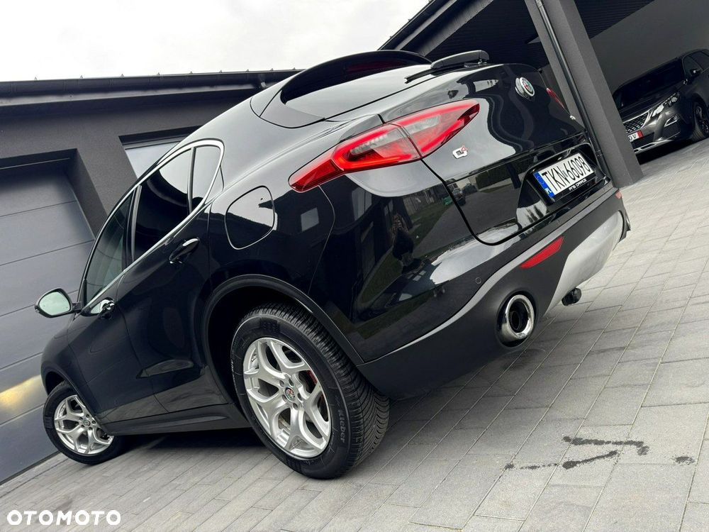 Alfa Romeo Stelvio - 5