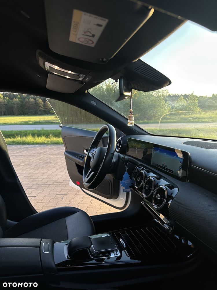 Mercedes-Benz CLA 180 7G-DCT AMG Line - 10