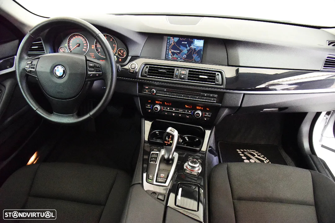 BMW 525 d Exclusive Auto - 17