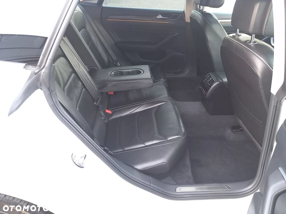 Volkswagen Arteon 2.0 TDI Bi-Turbo SCR 4Mot Elegance DSG - 25
