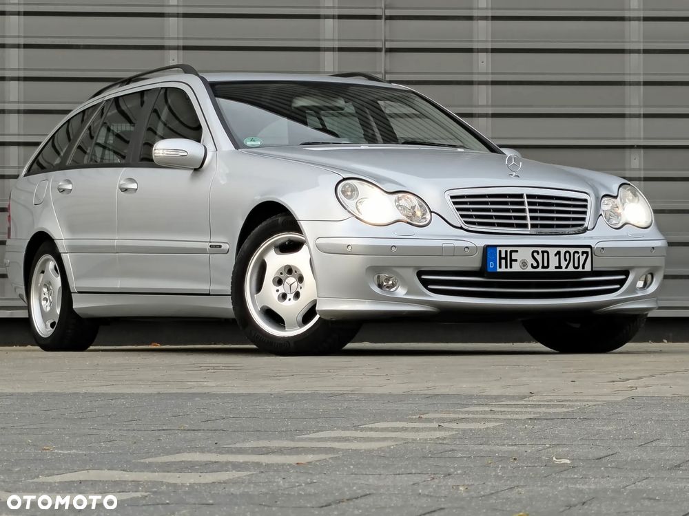 Mercedes-Benz Klasa C 180 Kompressor Automatik Avantgarde Sport Edition - 9