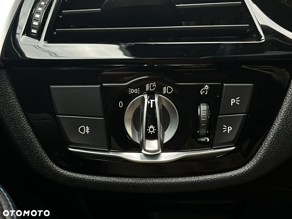 BMW Seria 5 520d M Sport sport - 23