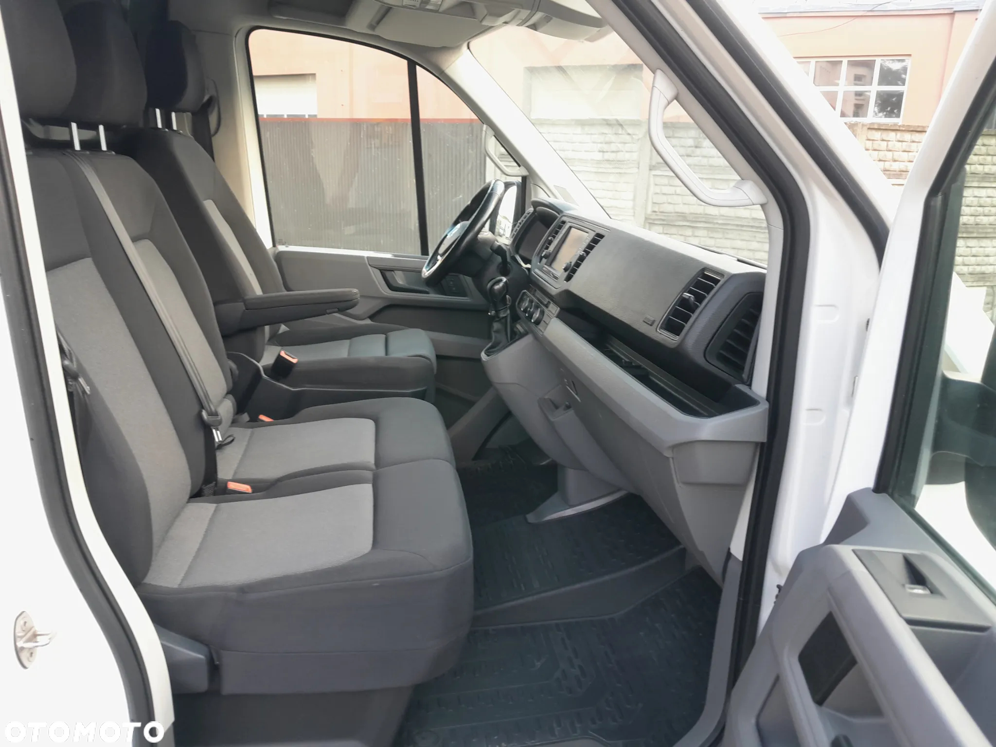 Volkswagen CRAFTER - 14