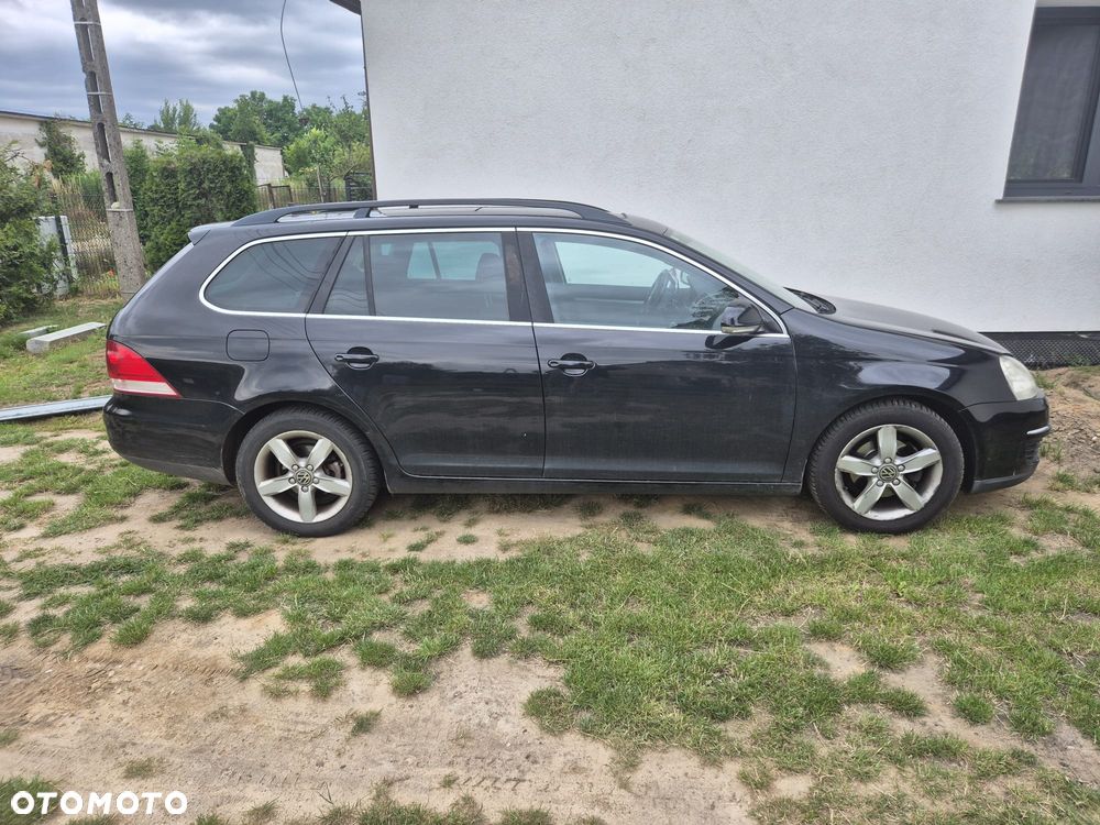 Volkswagen Golf - 6