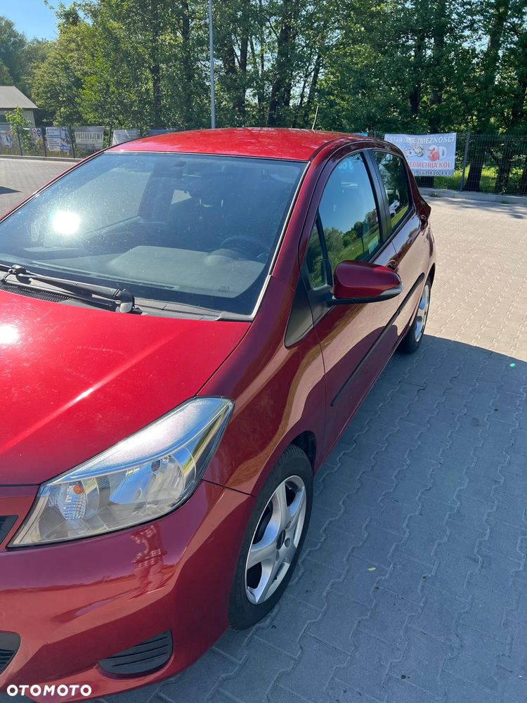 Toyota Yaris 1.33 Premium - 2