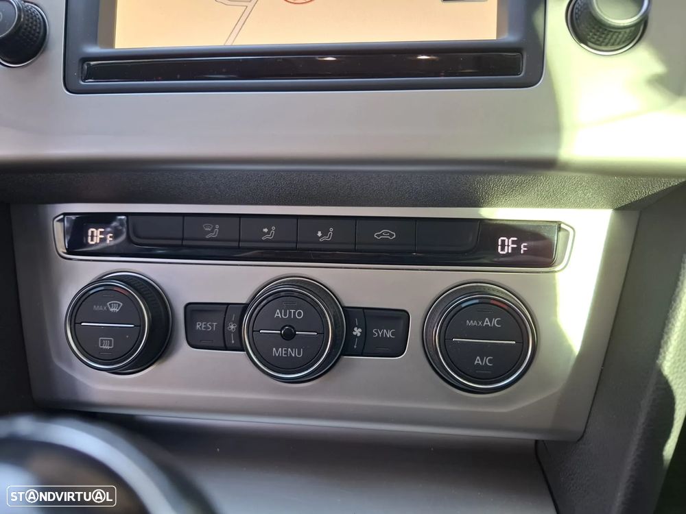 VW Passat 1.6 TDI Trendline - 37