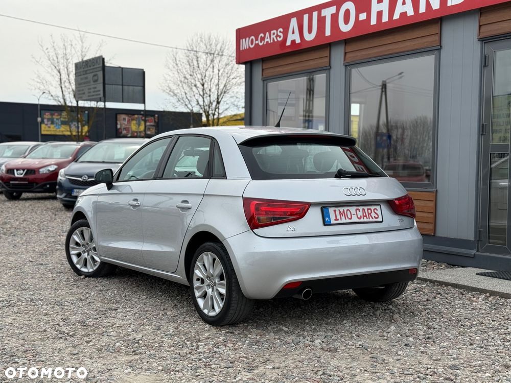 Audi A1 Sportback 1.6 TDI Attraction - 11