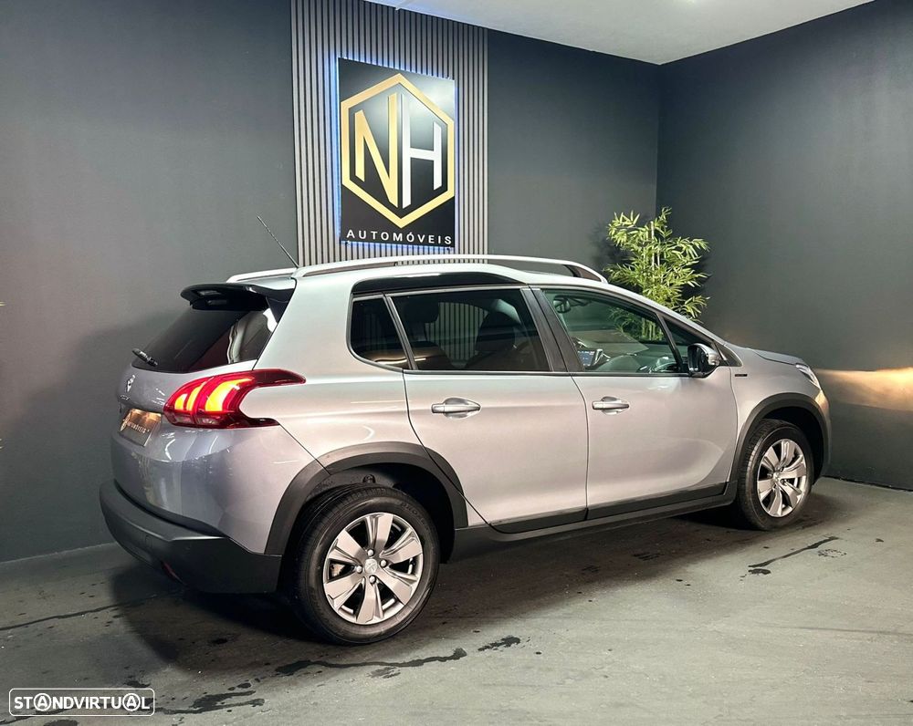 Peugeot 2008 1.2 PureTech Signature EAT6 - 5