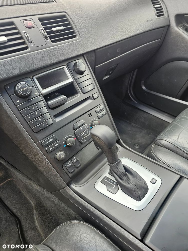 Volvo XC 90 2.4D Momentum - 16