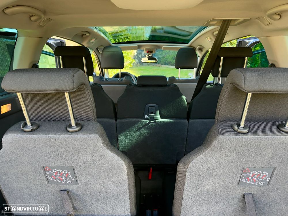 Peugeot 5008 1.6 HDi Premium - 16