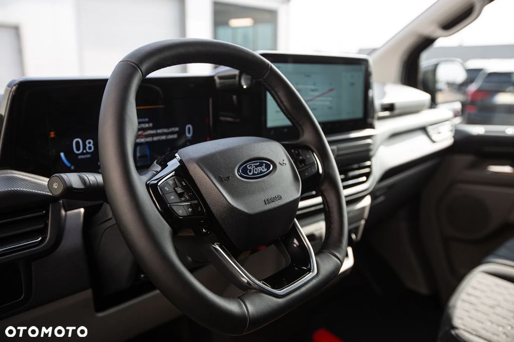 Ford Transit Custom - 13