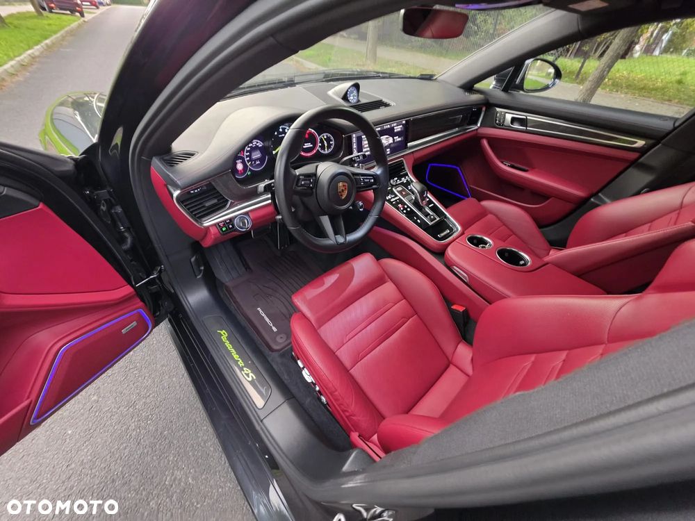 Porsche Panamera - 3