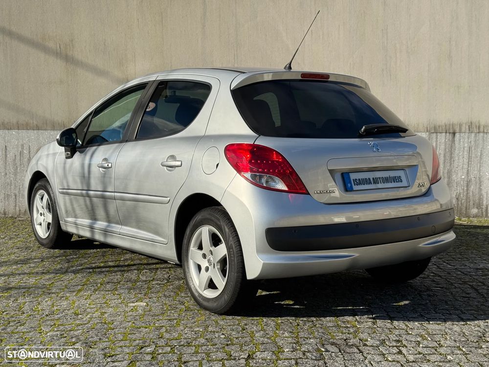 Peugeot 207 1.4 HDi Premium - 2