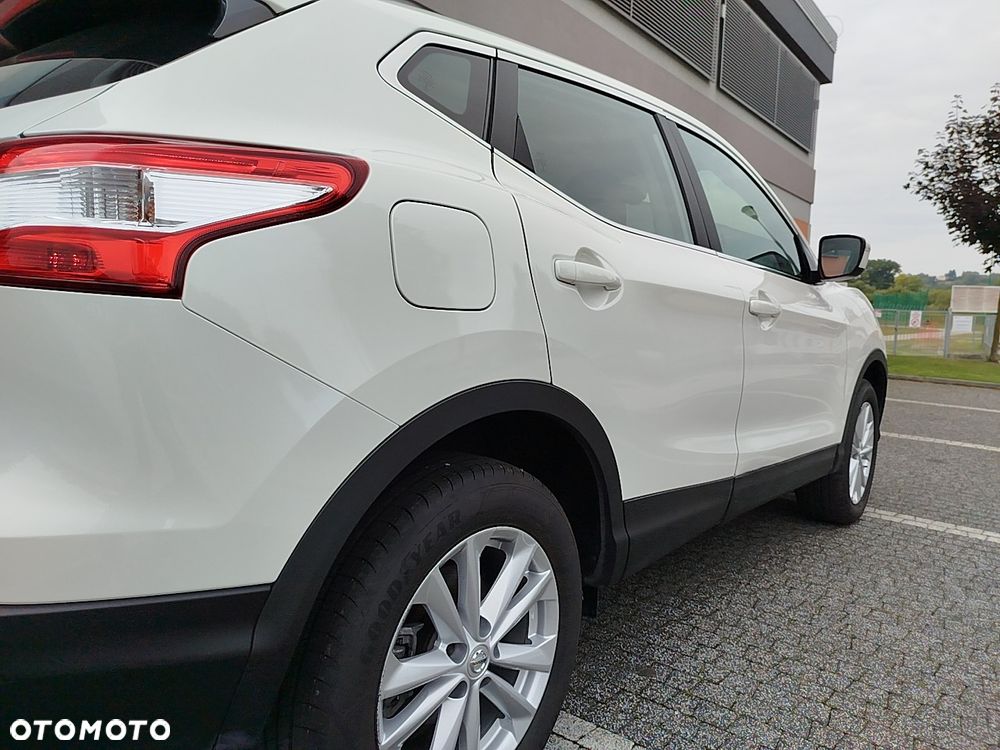 Nissan Qashqai 1.2 DIG-T N-Vision - 28