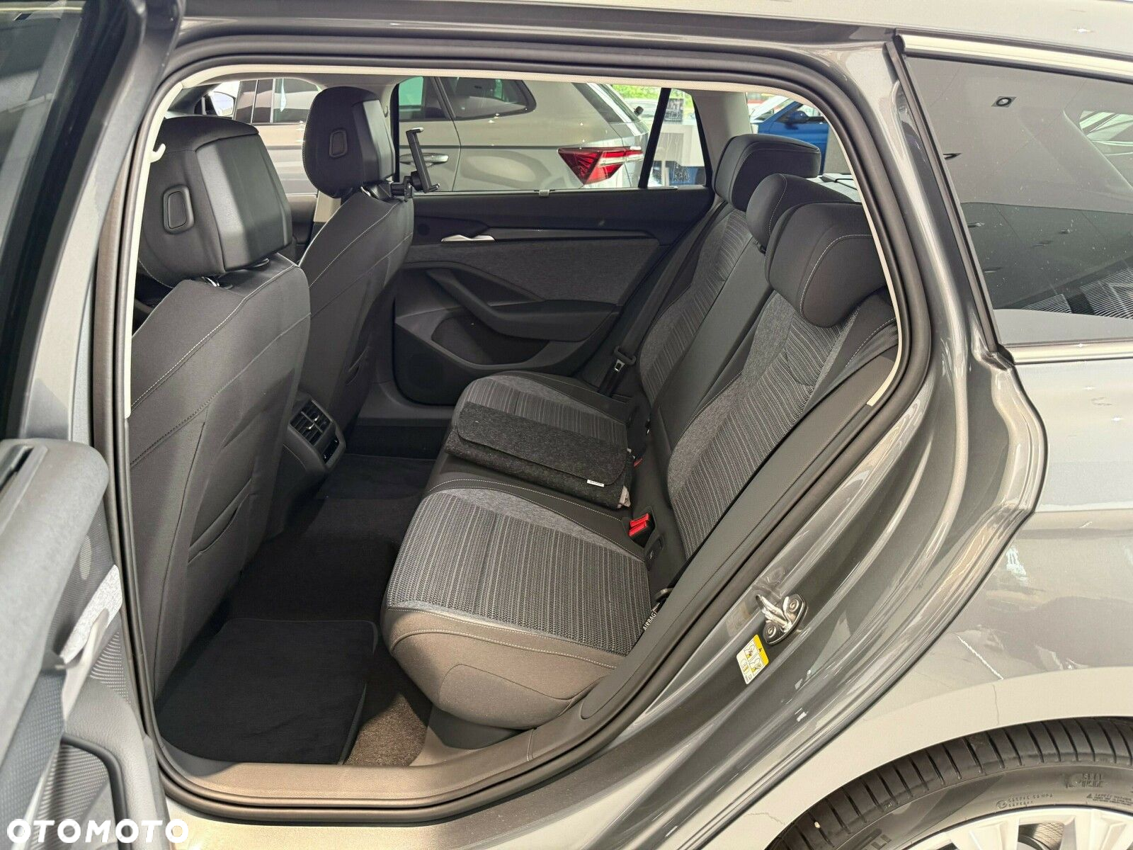 Skoda Superb 2.0 TSI 4x4 Edition 130 DSG - 12