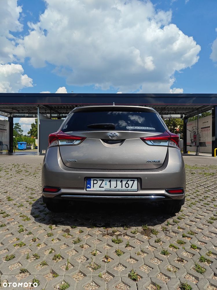 Toyota Auris 1.6 Premium Comfort - 10