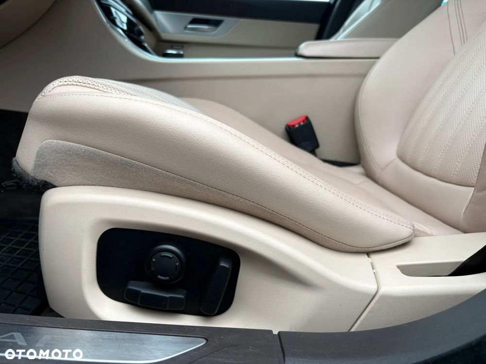 Jaguar XF 2.0 i4D Portfolio - 11