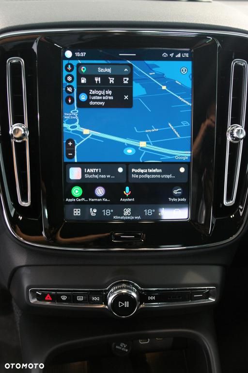 Volvo XC 40 B3 B DKG Plus Black Edition - 21