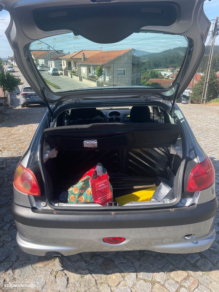 Peugeot 206 1.1 Color Line - 16