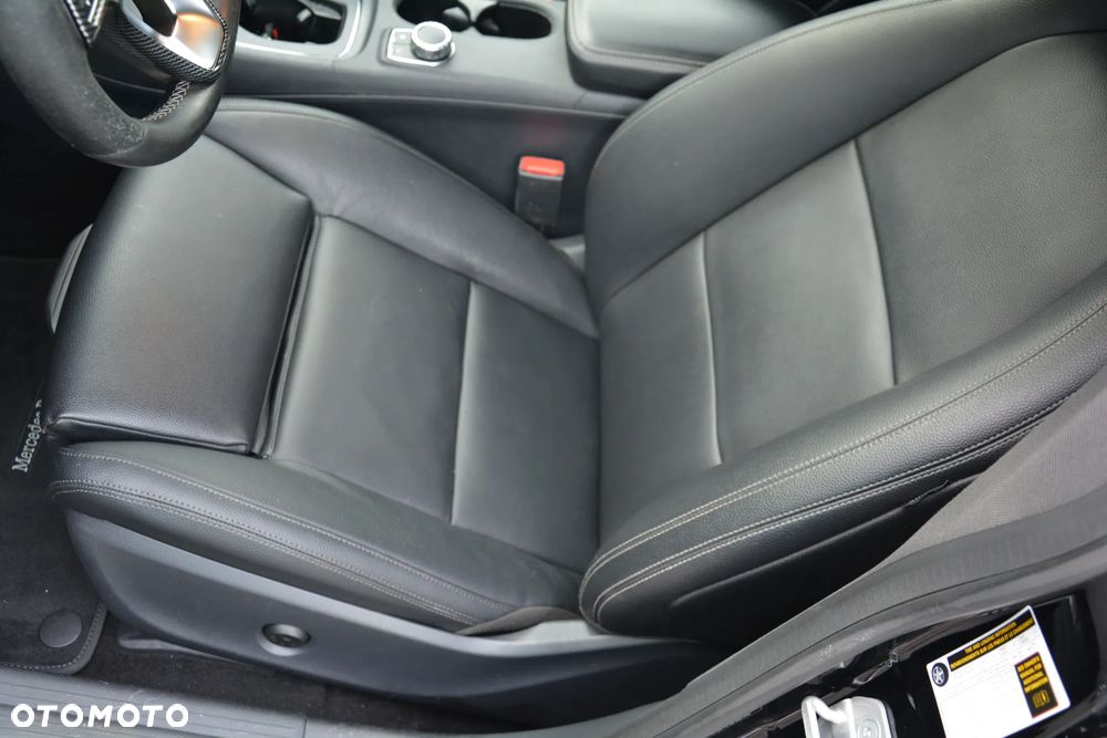 Mercedes-Benz CLA 250 4Matic 7G-DCT StreetStyle - 20