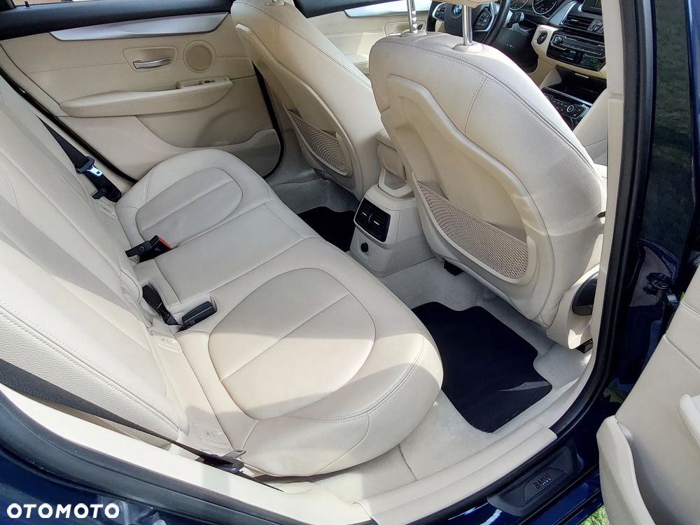 BMW Seria 2 218i - 15