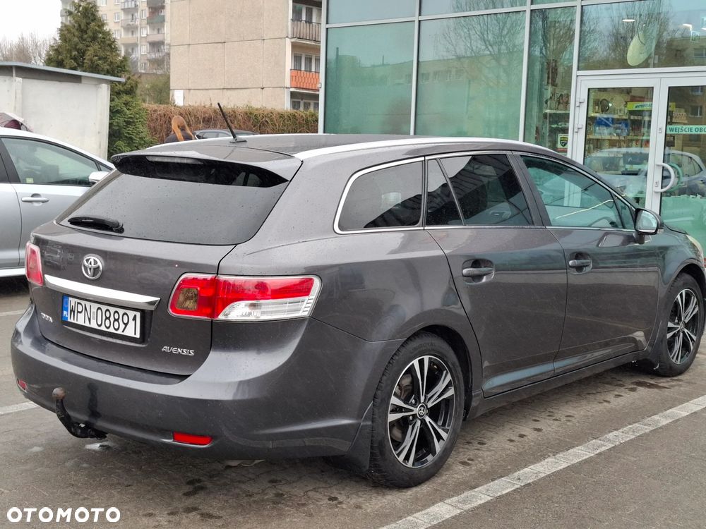 Toyota Avensis - 4