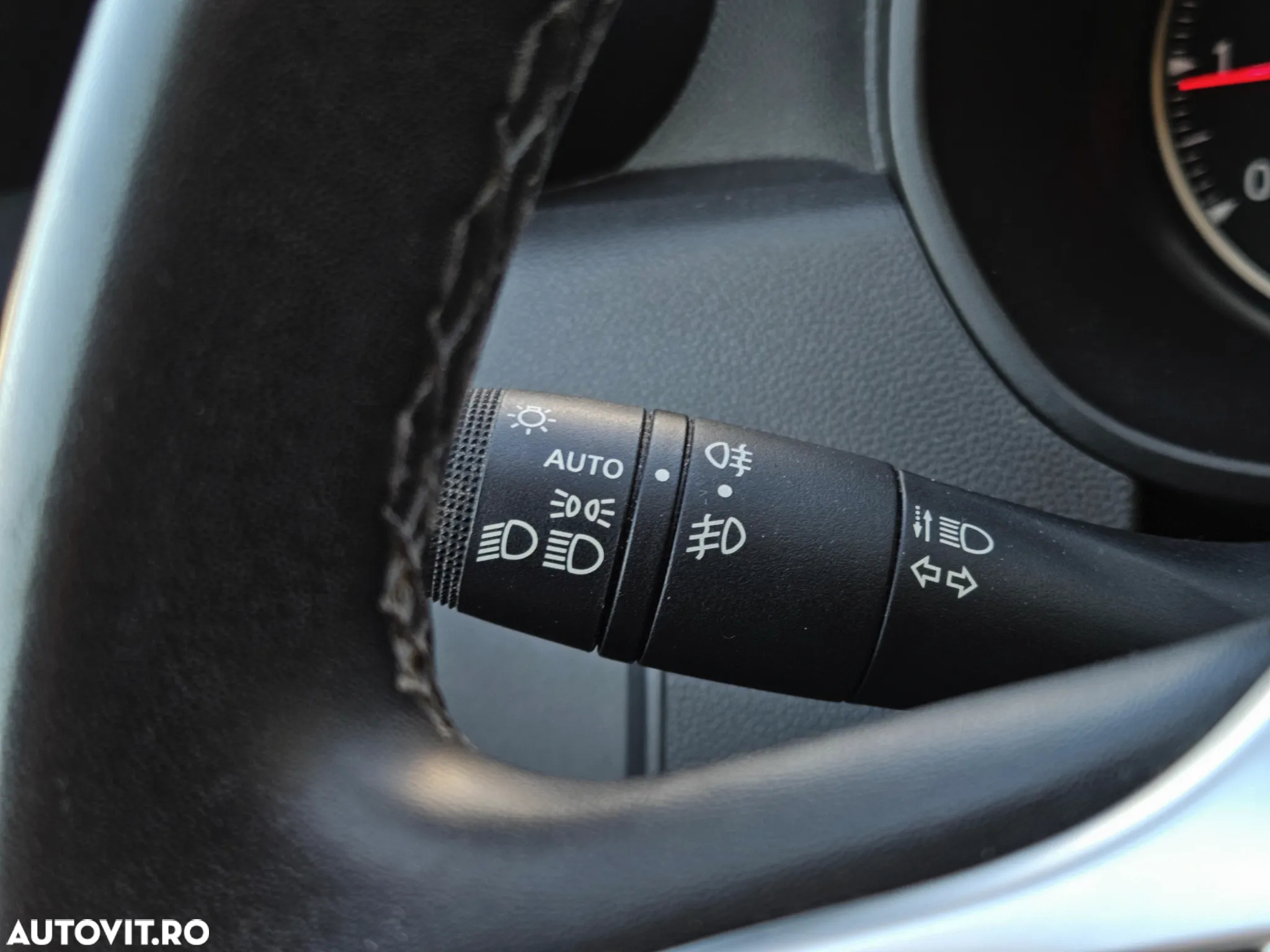 Dacia Duster 1.6 4x2 Laureate - 17
