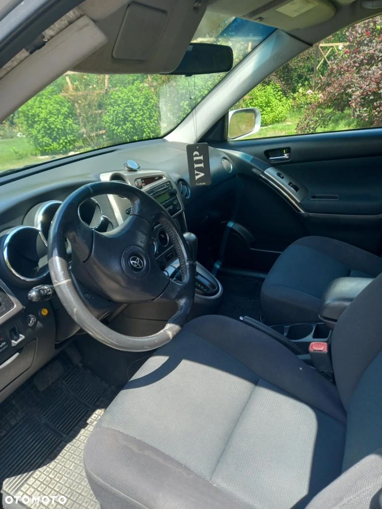 Toyota Matrix 1.8 - 6