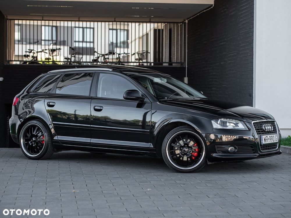 Audi A3 Sportback 2010 photo 3