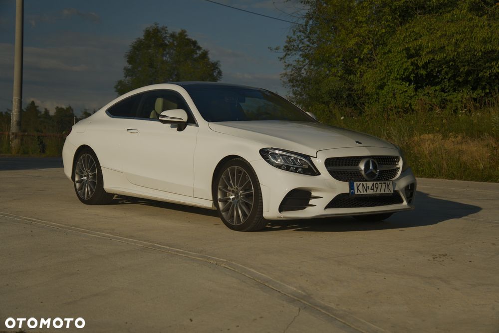 Mercedes-Benz Klasa C 300 9G-TRONIC AMG Line - 10