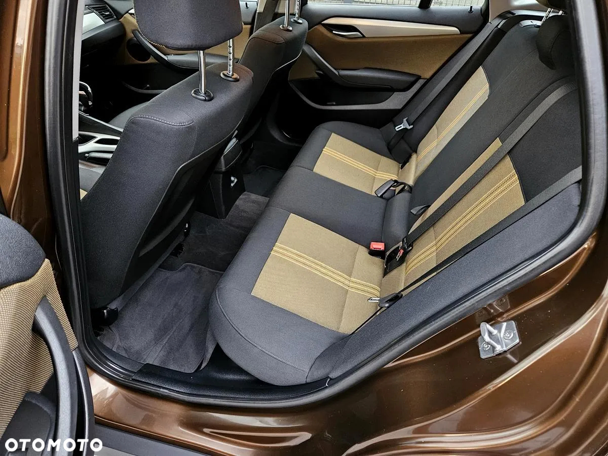 BMW X1 sDrive18i - 21