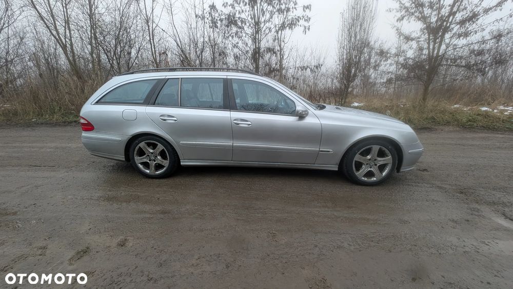 Mercedes-Benz Klasa E 280 CDI 4Matic Automatik Avantgarde DPF - 3