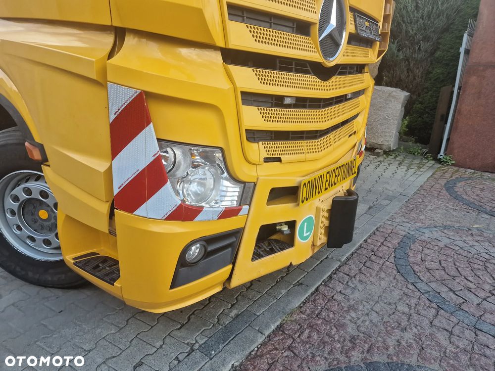 Mercedes-Benz Actros - 18